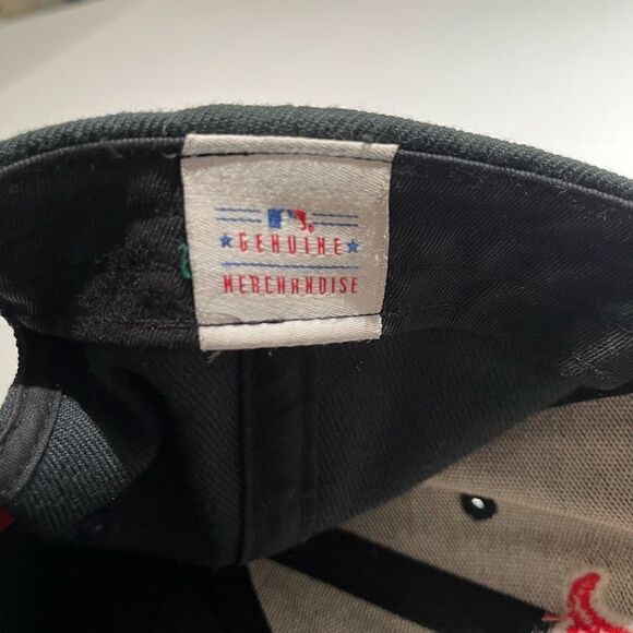 Boston Red Sox Hat - Picture 3 of 4